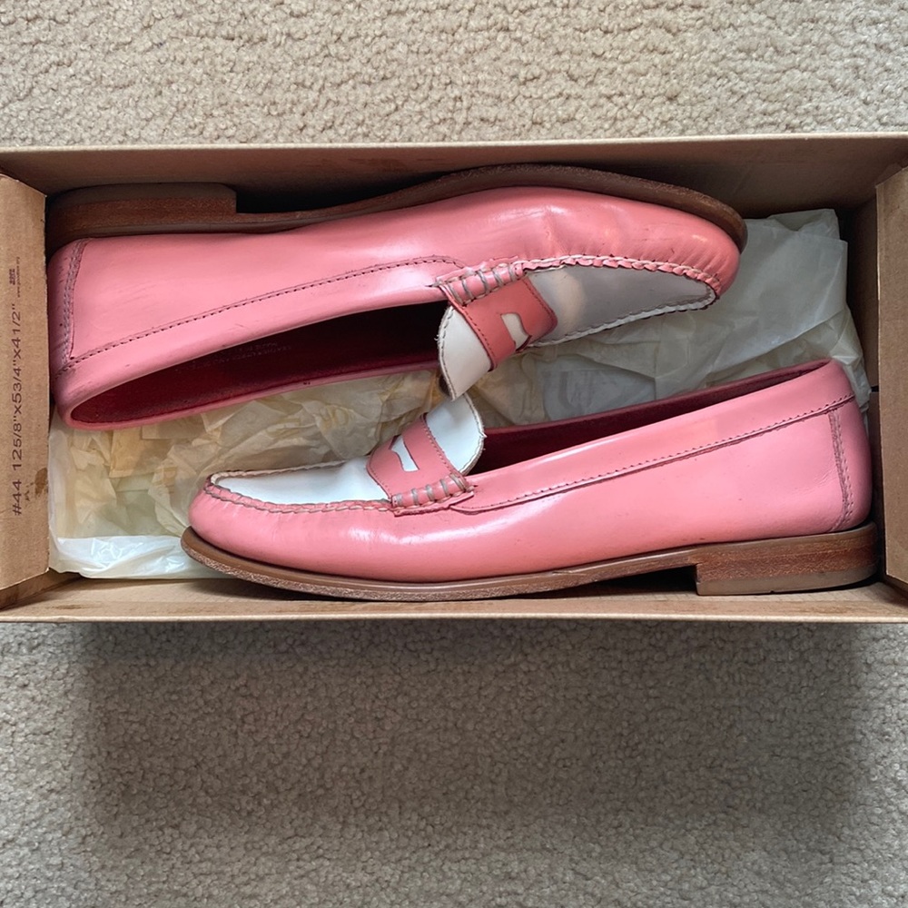 MOVING SALE. BASS COLORBLOCK LOAFER.